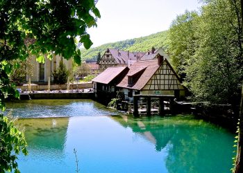 Blautopf nahe Blaubeuren